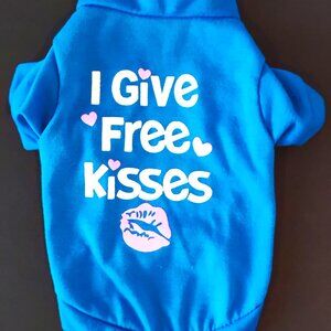 Blue Dog Shirt Says "I Give Free Kisses" Size Small
